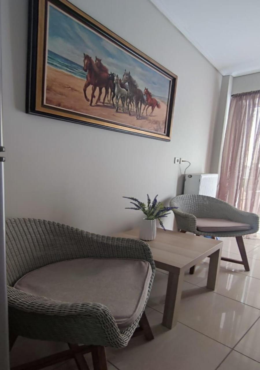 Apartment In A Quiet Location. Афины Экстерьер фото